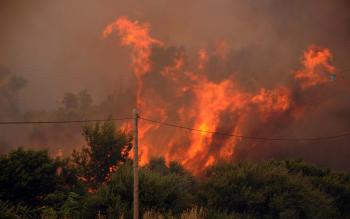Lesný požiar pri meste Patras