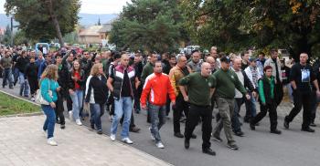 Pochod prívržencov Ľudovej strany Naše Slovensko v Krásnohorskom Podhradí