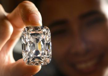 Diamant nazvaný Arcivojvoda Jozef váži 76 karátov a jeho cenu odhadujú vyše 15 miliónov dolárov