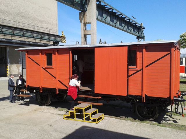 Na snímke exteriér zrekonštruovaného vagónu