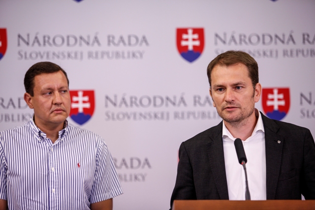 Na snímke nezaradený poslanec Národnej rady SR Daniel Lipšic (vľavo) a líder opozičného hnutia OĽANO  Igor Matovič (vpravo)