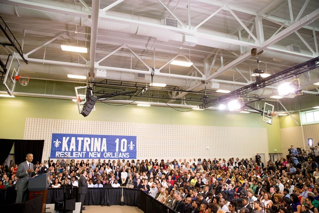 Na snímke americký prezident Barack Obama (vľavo) počas prejavu pri príležitosti 10. výročia ničivého hurikánu Katrina v New Orleanse