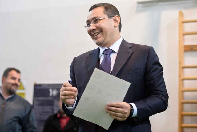 Na snímke rumunský premiér Victor Ponta