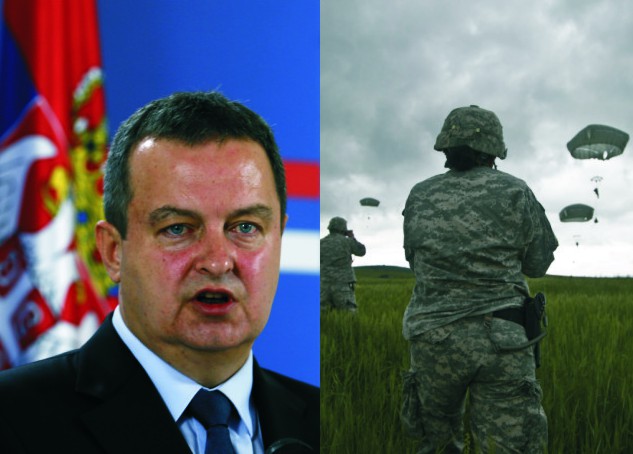 Na snímke vľavo srbský premiér Ivica Dačič