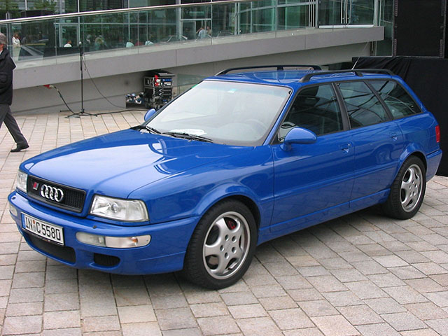 1280px-Audi_RS2