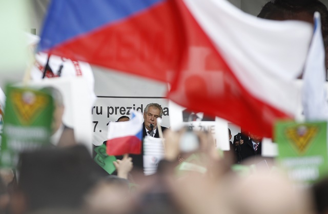 K prítomným zhromaždeným sa prihovoril český prezident Miloš Zeman