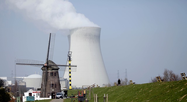 Na snímke jadrová elektráreň Doel