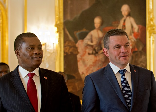 Na snímke vpravo predseda Národnej rady SR Peter Pellegrini a vľavo predseda Národného zhromaždenia Kenskej republiky Justin B. Muturi
