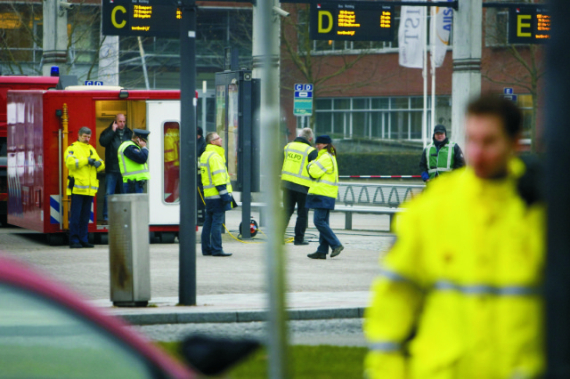 Do pátrania po Abdeslamovi sa zapojila aj polícia v Holandsku, kde istý čas žil