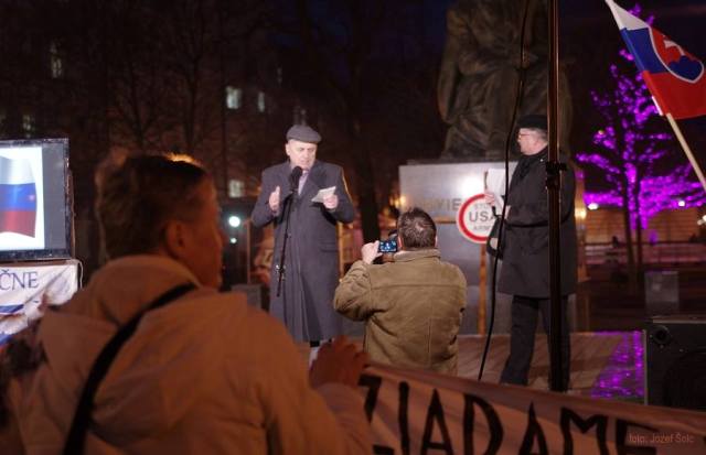 V Bratislave sa uskutočnilo protestné zhromaždenie „Za mier, proti základniam cudzích vojsk na našom území a za vystúpenie z NATO“
