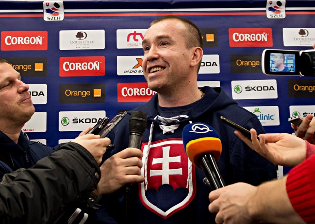 Na snímke generálny manažér Olympijského tímu SR Žigmund Pálffy