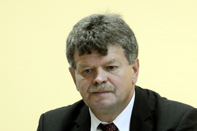 Na snímke predseda Odborového zväzu pracovníkov školstva a vedy na Slovensku Pavel Ondek
