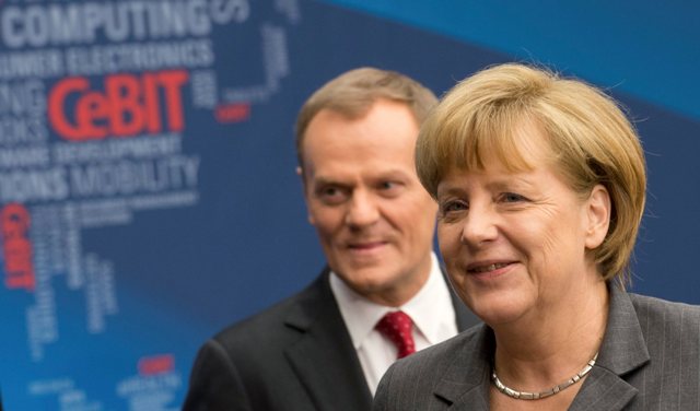 Na snímke nemecká kancelárka Angela Merkelová a predseda Európskej rady Donald Tusk