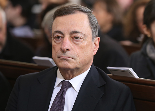 Na snímke prezident Európskej centrálnej banky Mario Draghi
