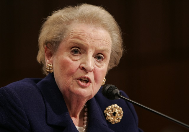 Na archívnej snímke bývalá ministerka zahraničných vecí USA Madeleine Albrightová