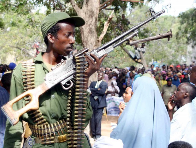 Na archívnej snímke ozbrojený etiopsky vojak