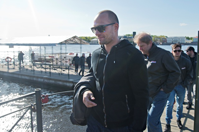 Na snímke Andrej Sekera po návrate z plavby