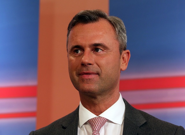 Prezidentský kandidát Slobodnej strany Rakúska (FPÖ) Norbert Hofer 
