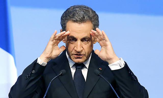 Na archívnej snímke z 27. septembra 2015 bývalý francúzsky prezident Nicolas Sarkozy 