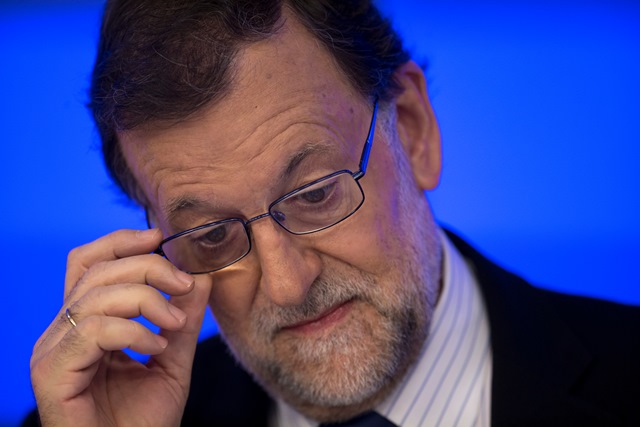 Na snímke španielsky úradujúci premiér a líder  konzervatívnej Ľudovej strany (PP) Mariano Rajoy