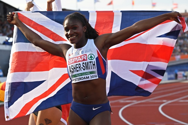 Na snímke britská atlétka Dina Asherová-Smithová vyhrala beh na 200 m na 23. majstrovstvách Európy v holandskom Amsterdame časom 22,37 s