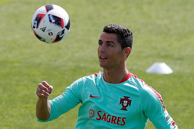 Na snímke portugalský futbalista Cristiano Ronaldo