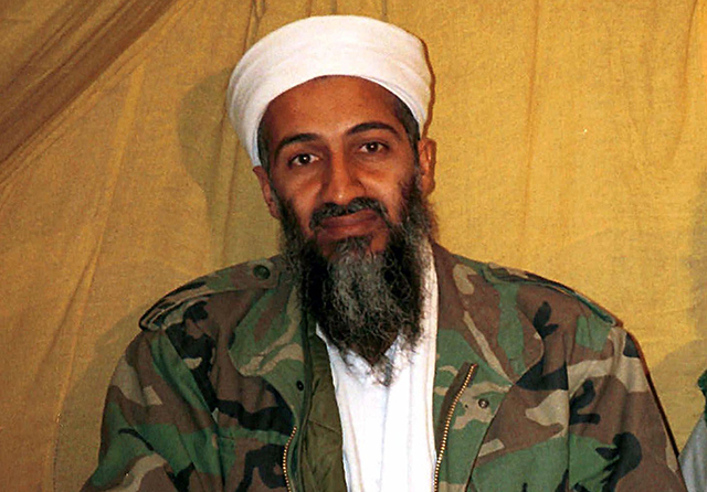 Na nedatovej snímke je vtedajší  vodca teroristickej siete al-Káida Usáma bin Ládin