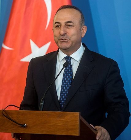 Na snímke turecký minister zahraničných vecí Mevlüt Čavušoglu
