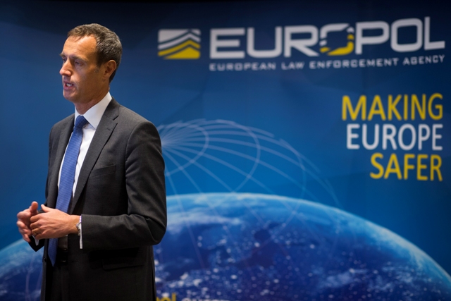 Na snímke riaditeľ európskeho policajného úradu Europol Rob Wainwright