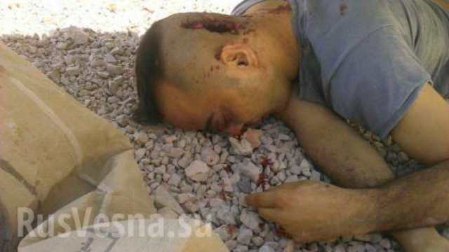 Na snímke sýrskeho pilota plukovníka Nursa Hassana teroristi zavraždili