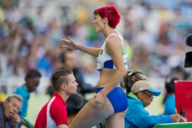 Na snímke slovenská atlétka Dana Velďáková v kvalifikácii trojskoku počas  XXXI. letných olympijských hier v brazílskom Rio de Janeiro 