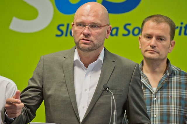 Na snímke zľava predseda SaS Richard Sulík a líder OĽaNO-NOVA Igor Matovič
