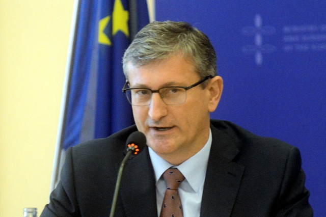Na snímke vedúci Zastúpenia Európskej komisie (ZEK) na Slovensku Dušan Chrenek