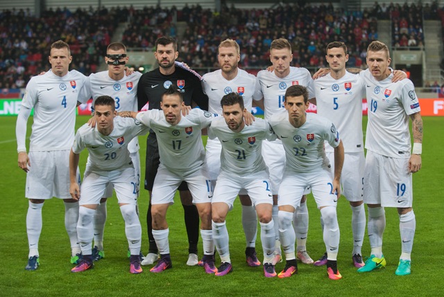 Na snímke slovenskí futbalisti