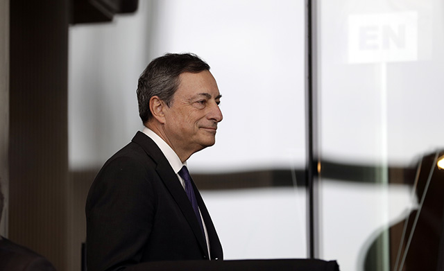 Prezident Európskej centrálnej banky (ECB) Mario Draghi 