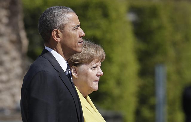 Americký prezident Barack Obama (vľavo) a nemecká kancelárka Angela Merkelová
