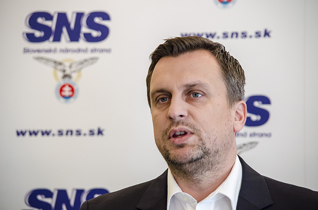 Na snímke predseda Slovenskej národnej strany (SNS) Andrej Danko