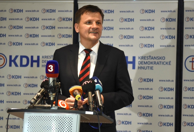 Na snímke predseda Kresťanskodemokratického hnutia (KDH) Alojz Hlina