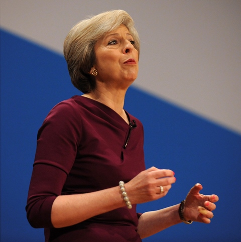 Na snímke britská premiérka Theresa Mayová