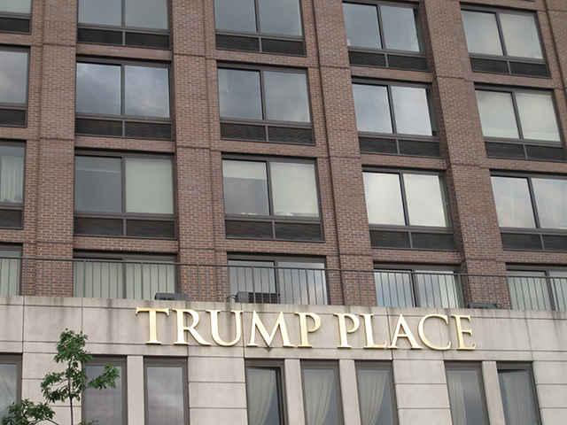 closeup_of_trump_place_apartments_in_new_york_city_img_1639