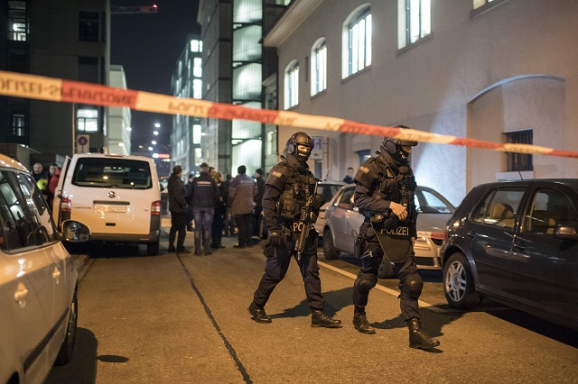 Útočník z mešity v Zürichu je podľa vyjadrenia polície mŕtvy