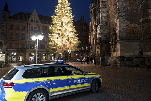 Nemecko Berlín trhy útok Vianoce kostol