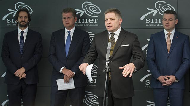 Na snímke zľava podpredsedovia strany Smer-SD Robert Kaliňák, Peter Žiga, predseda strany Smer-SD Robert Fico a podpredseda Smer-SD Peter Pellegrini 