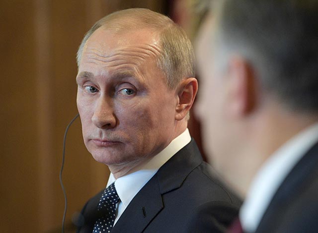 Na snímke ruský prezident Vladimir Putin počas tlačovej konferencie po rokovaní s maďarským premiérom Viktorom Orbánom