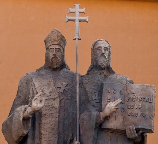 sochy sv. Cyrila a sv. Metoda