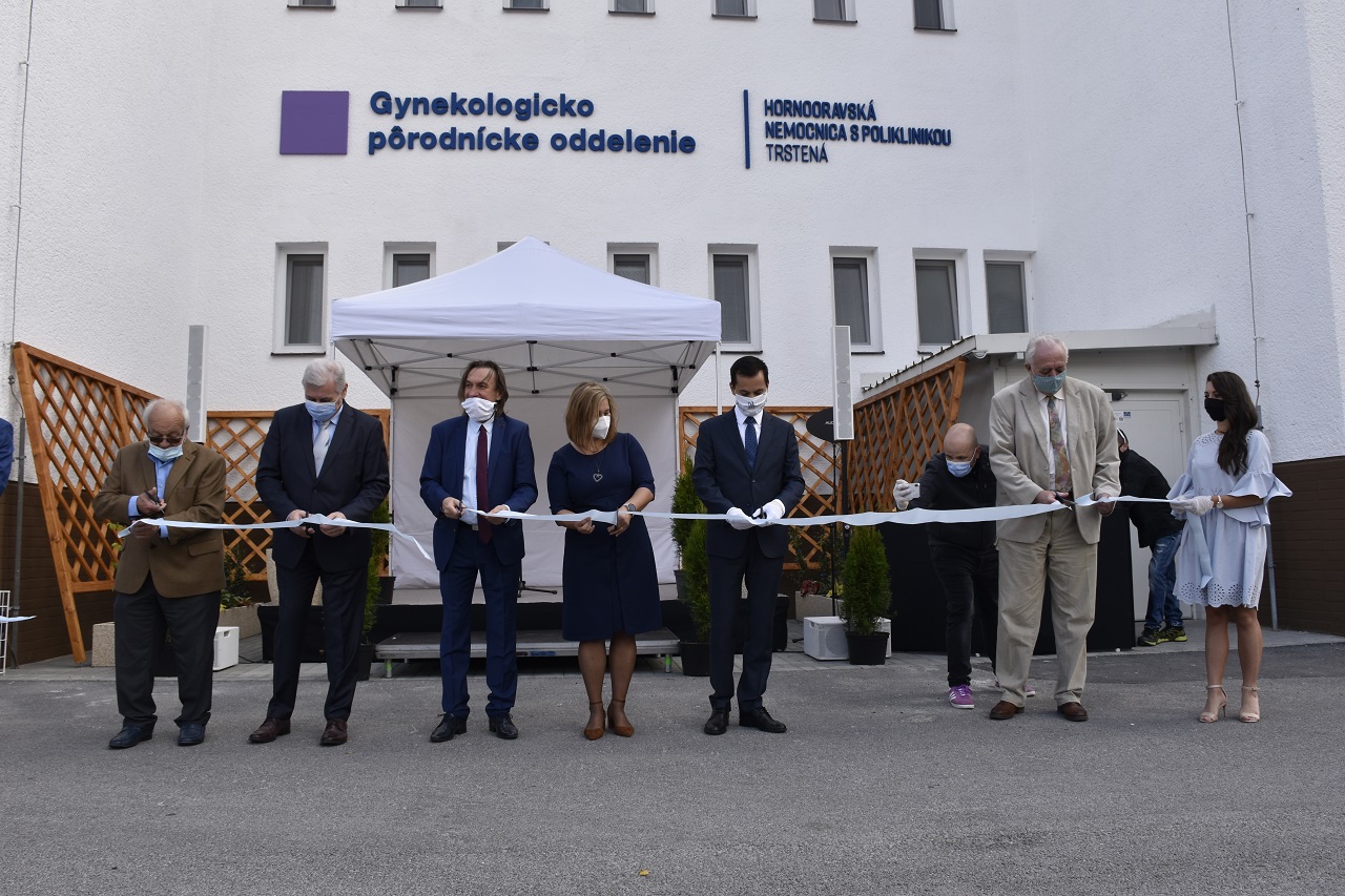V Trstenej otvorili moderné gynekologicko-pôrodnícke oddelenie