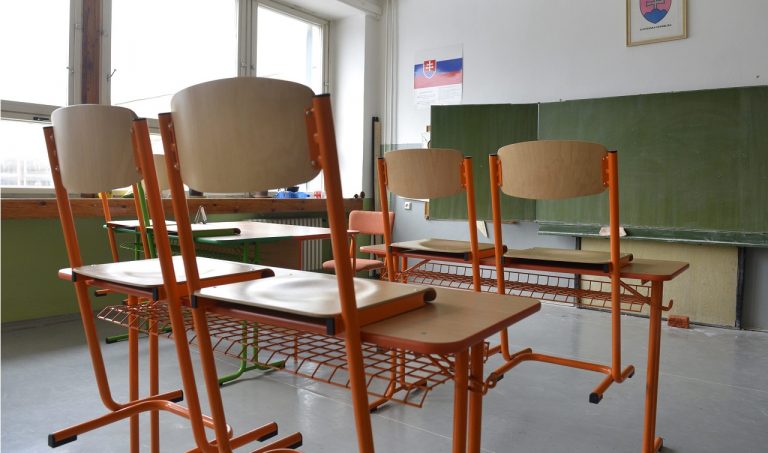 prázdniny škola stoličky voľno