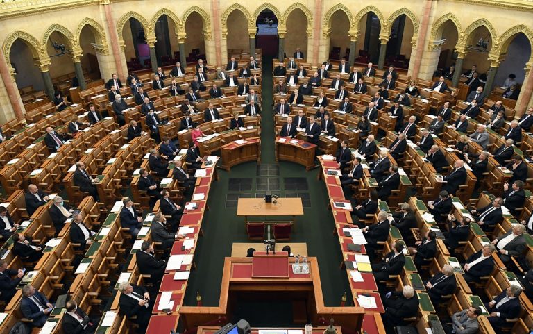 maďaský parlament