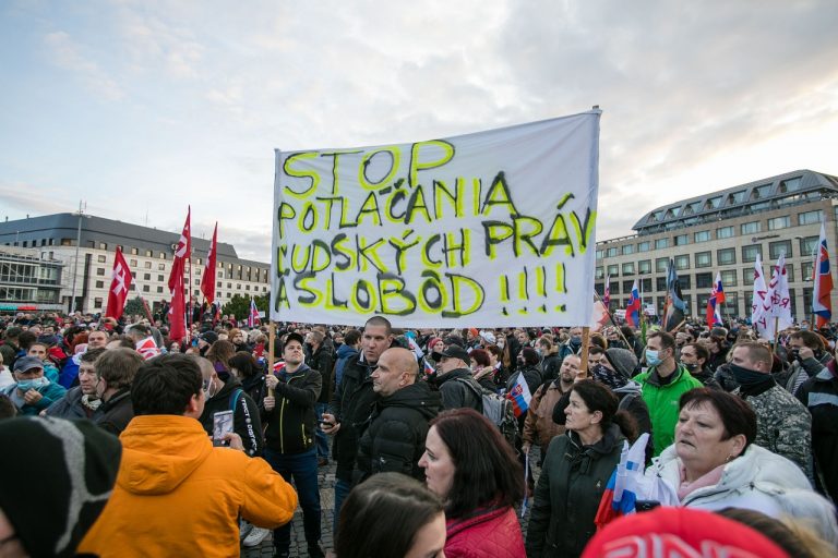 Protest proti vláde Igora Matoviča v Bratislave