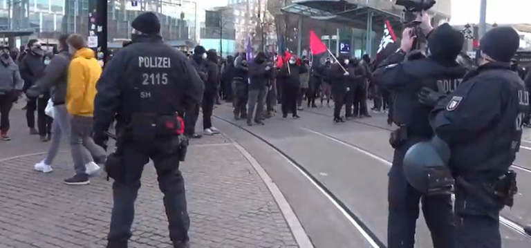 V nemeckom Lipsku protestovali ľudia, ktorí nesúhlasia s Lockdownom